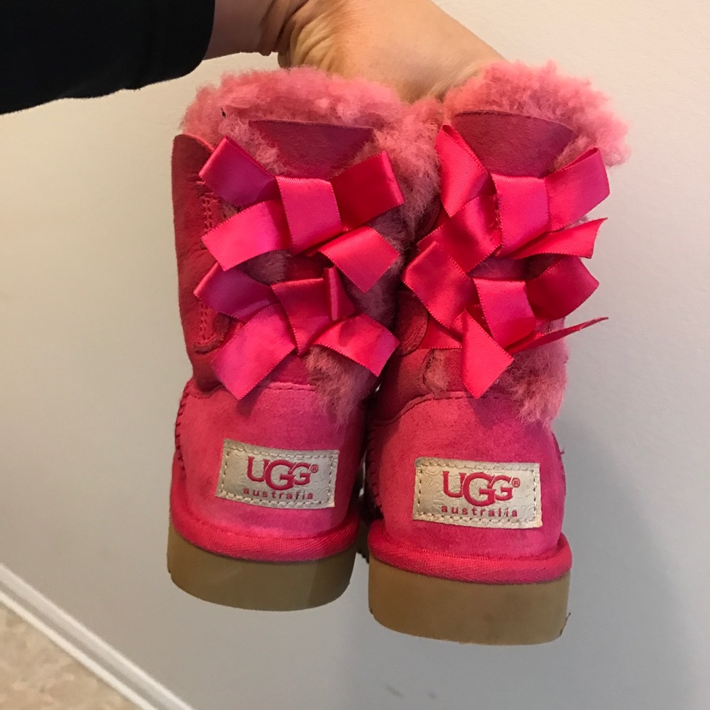 Pink uggs